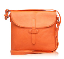 Женская сумка модель JUSTO Артикул: B00482 (orange) Цена: 2 475 руб.